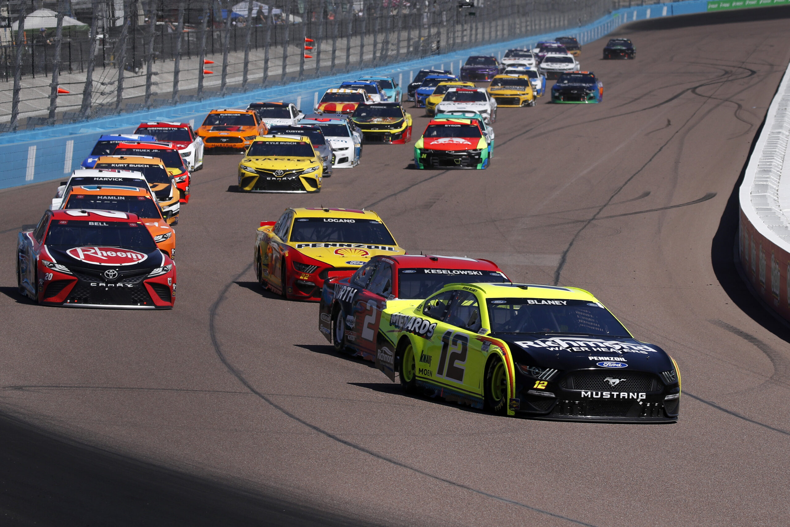 favorite to win nascar race this weekend
